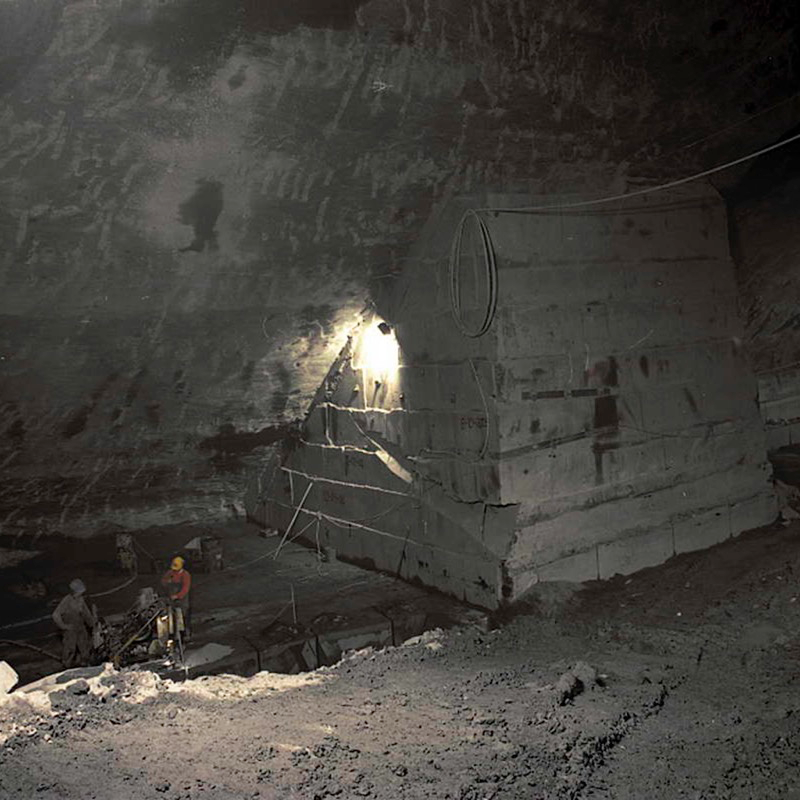 Interno di una moderna cava dell'azienda F.lli Demartini in Val Fontanabuona. Foto concessa da Pietro Burzi