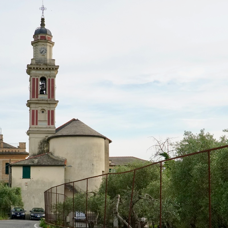 Chiesa parrocchiale di San Colombano della Costa, Cogorno. Foto di Dynamoscopio